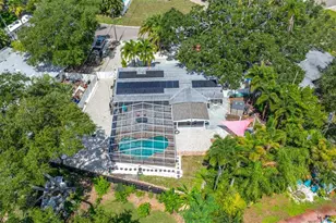 1211 Russell Dr N, Saint Petersburg, FL 33710 - Photo 45