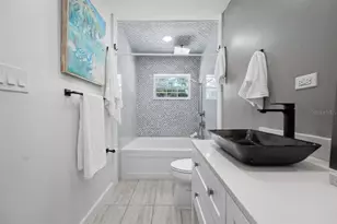 1211 Russell Dr N, Saint Petersburg, FL 33710 - Photo 23