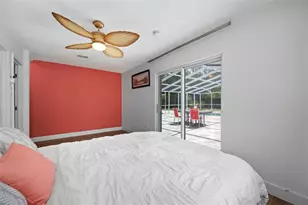 1211 Russell Dr N, Saint Petersburg, FL 33710 - Photo 21