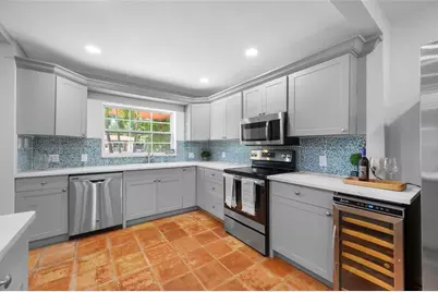 1211 Russell Drive N, Saint Petersburg, FL 33710 - Photo 3