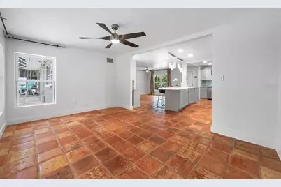1211 Russell Drive N, Saint Petersburg, FL 33710 - Photo 17