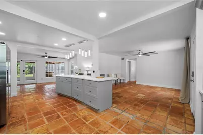 1211 Russell Drive N, Saint Petersburg, FL 33710 - Photo 13