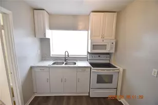 2926 51st St S, Gulfport, FL 33707 - Photo 17
