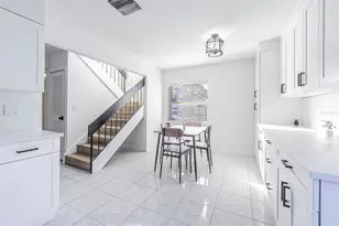 10305 Bramblewood Pl, Tampa, FL 33624 - Photo 7