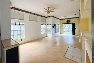 16006 Robey Ct, Tampa, FL 33647 - Photo 3