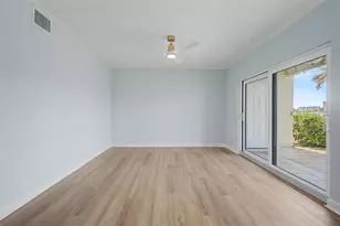 519 Plaza Seville Ct, Treasure Island, FL 33706 - Photo 15