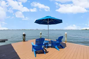 1828 Venetian Point Dr, Clearwater, FL 33755 - Photo 11