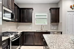 13542 Circa Crossing Dr, Lithia, FL 33547 - Photo 11