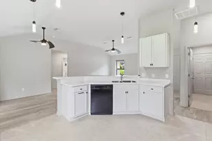 3200 N Canterbury Lake Dr, Hernando, FL 34442 - Photo 15