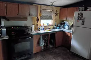 7294 Westview Ct, Weeki Wachee, FL 34613 - Photo 7