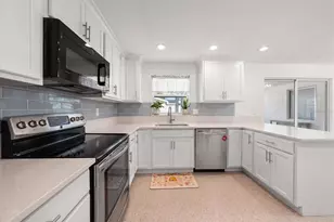 1690 Pinehurst Rd, Dunedin, FL 34698 - Photo 3