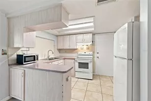 3431 Overland Dr, Holiday, FL 34691 - Photo 9