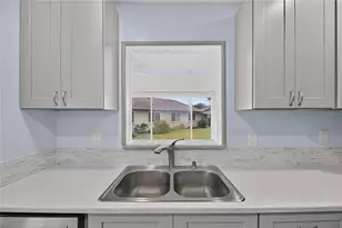 110 Gloucester Blvd, Sun City Center, FL 33573 - Photo 7