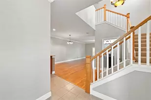 133 Valencia Cir, Saint Petersburg, FL 33716 - Photo 11