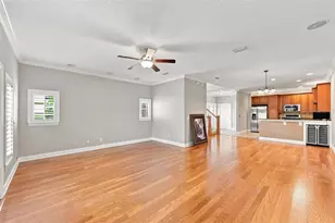 133 Valencia Cir, Saint Petersburg, FL 33716 - Photo 13
