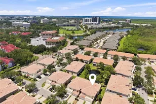 133 Valencia Cir, Saint Petersburg, FL 33716 - Photo 7