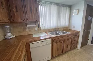 9940 Eagles Point Cir, Port Richey, FL 34668 - Photo 5
