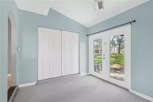 609 St Henry Dr, Brandon, FL 33511 - Photo 9