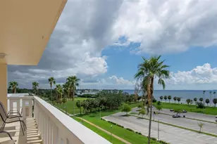1200 N Shore Dr NE, Saint Petersburg, FL 33701 - Photo 13
