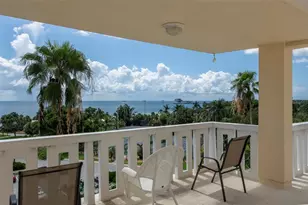 1200 N Shore Dr NE, Saint Petersburg, FL 33701 - Photo 17