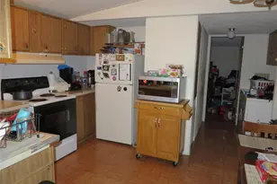 36413 Cherrywood Ln, Zephyrhills, FL 33541 - Photo 5