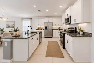 12600 Bergstrom Bay Dr, Riverview, FL 33579 - Photo 11