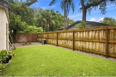 1913 E Hanna Avenue, Tampa, FL 33610 - Photo 29