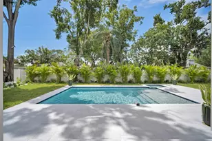 2112 W Farwell Dr, Tampa, FL 33603 - Photo 71