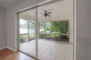 10391 Carrollwood Ln, Tampa, FL 33618 - Photo 7