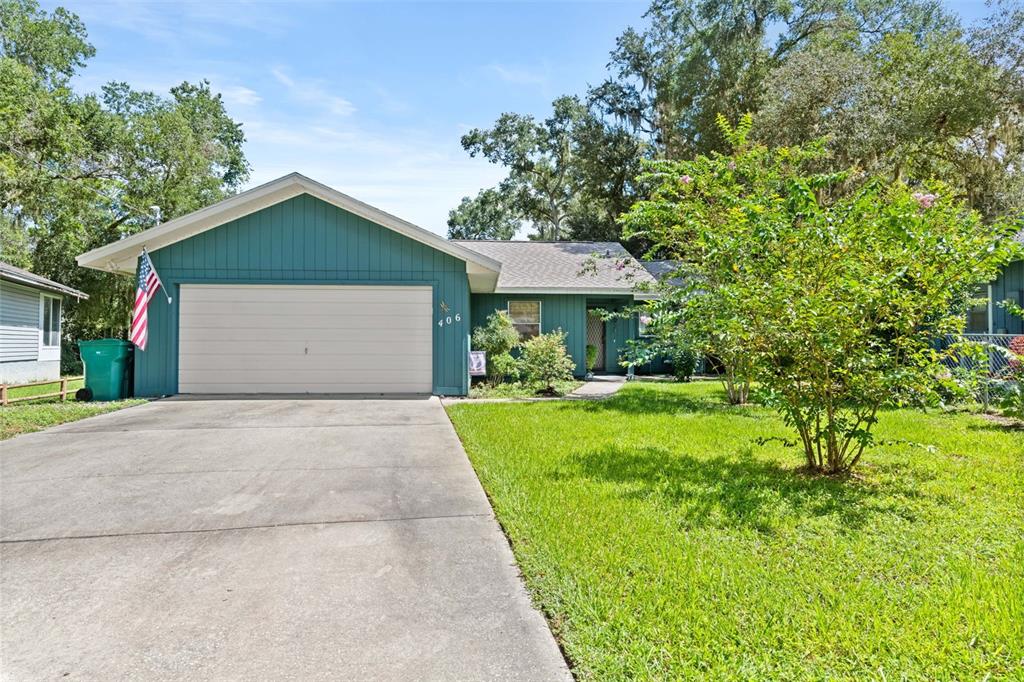 406 E Circlewood St main architectural view
