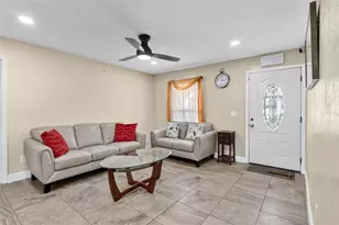 558 Broadmoor Dr, Orlando, FL 32809 - Photo 3