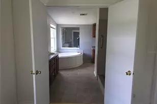 1020 Brinwood Dr, Seffner, FL 33584 - Photo 29