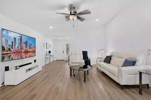 5761 Helmsman Ct, Tampa, FL 33619 - Photo 13