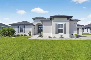 5218 Lake Venice Dr, Wimauma, FL 33598 - Photo 1
