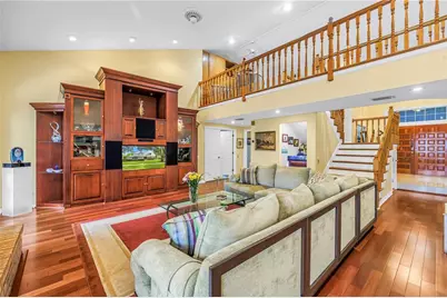12383 Windtree Boulevard, Seminole, FL 33772 - Photo 11