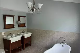 8015 Sycamore Dr, New Port Richey, FL 34654 - Photo 11