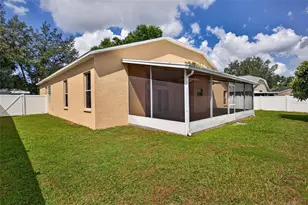 405 Country Vineyard Dr, Valrico, FL 33594 - Photo 49