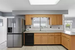 1001 La Jolla Ave, Sun City Center, FL 33573 - Photo 19