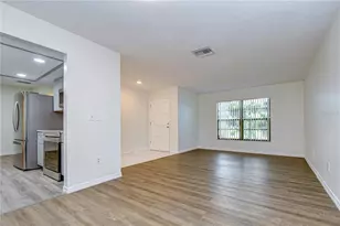 16122 Oakmanor Dr, Tampa, FL 33624 - Photo 5