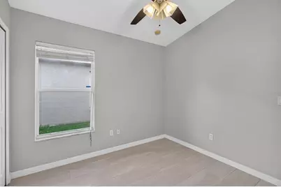 7961 Carriage Pointe Drive, Gibsonton, FL 33534 - Photo 25