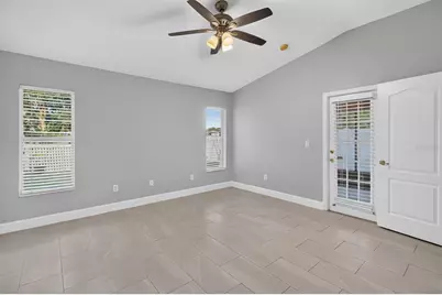 7961 Carriage Pointe Drive, Gibsonton, FL 33534 - Photo 15