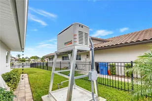 1963 Kansas Ave NE, Saint Petersburg, FL 33703 - Photo 31