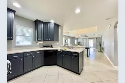8227 Midnight Sun Court, Riverview, FL 33578 - Photo 11
