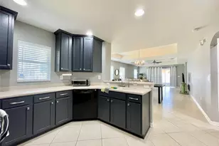 8227 Midnight Sun Ct, Riverview, FL 33578 - Photo 11