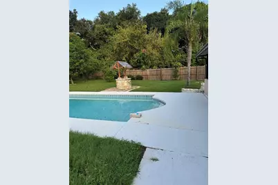 5608 Gateway Drive, Tampa, FL 33615 - Photo 3