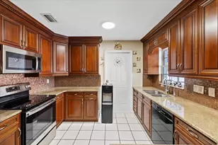 5809 N Hale Ave, Tampa, FL 33614 - Photo 5