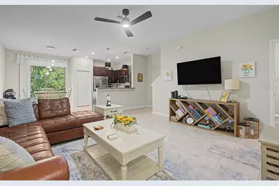 9706 Pembrooke Pines Drive, Sun City Center, FL 33573 - Photo 13