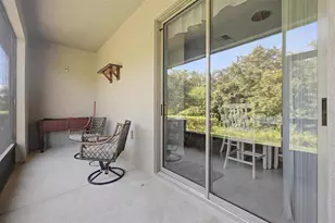 9706 Pembrooke Pines Dr, Sun City Center, FL 33573 - Photo 27