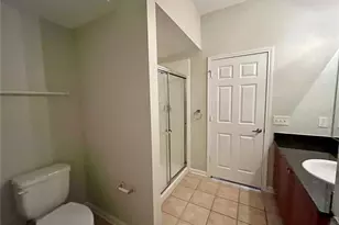 8202 Downpatrick Ct, Tampa, FL 33610 - Photo 17