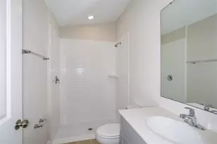 36691 Thornhedge Dr, Zephyrhills, FL 33541 - Photo 17
